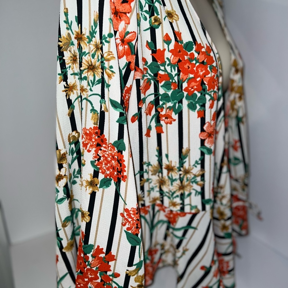 Zara Floral Striped Flowy Ruffled Tied Blouse - Picture 5 of 6